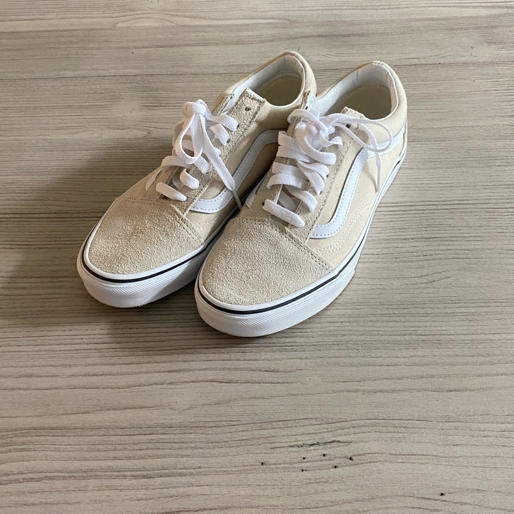 Vans Old Skool Suede Shoes - Cream and White - Womens 7.5 / Mens 6